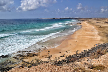 Le 5 Migliori Spiagge del Comune di La Oliva, Fuerteventura: Un’Emozionante Esperienza al Sole